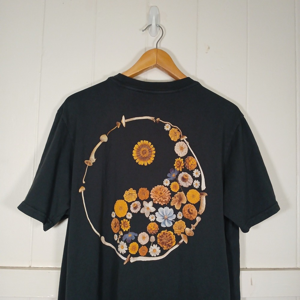 Roark Mushroom Flower Yin Yang Graphic Tee T-Shirt Men Large Black Cotton